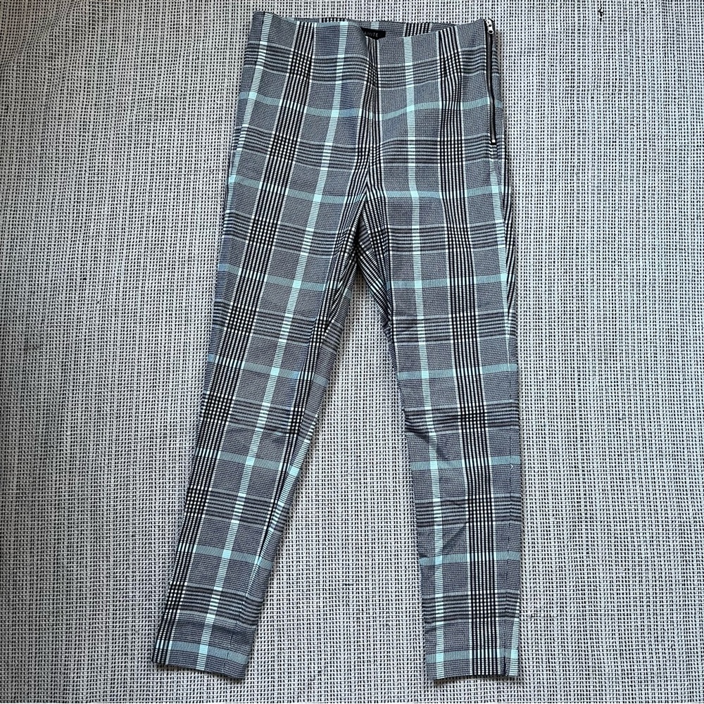 DYNAMITE Skinny Leg Ankle Length Trousers Pants Size M